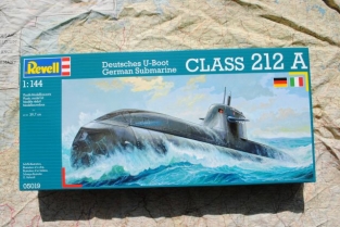 Revell 05019  German Submarine CLASS 212 A